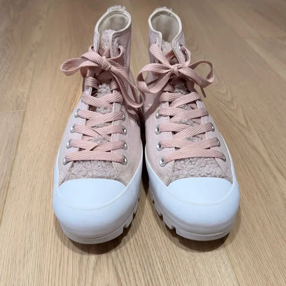 Converse Chuck Taylor All Star Lugged Platform Pink Sherpa Shoes A04448C Size 9 - Picture 2 of 11